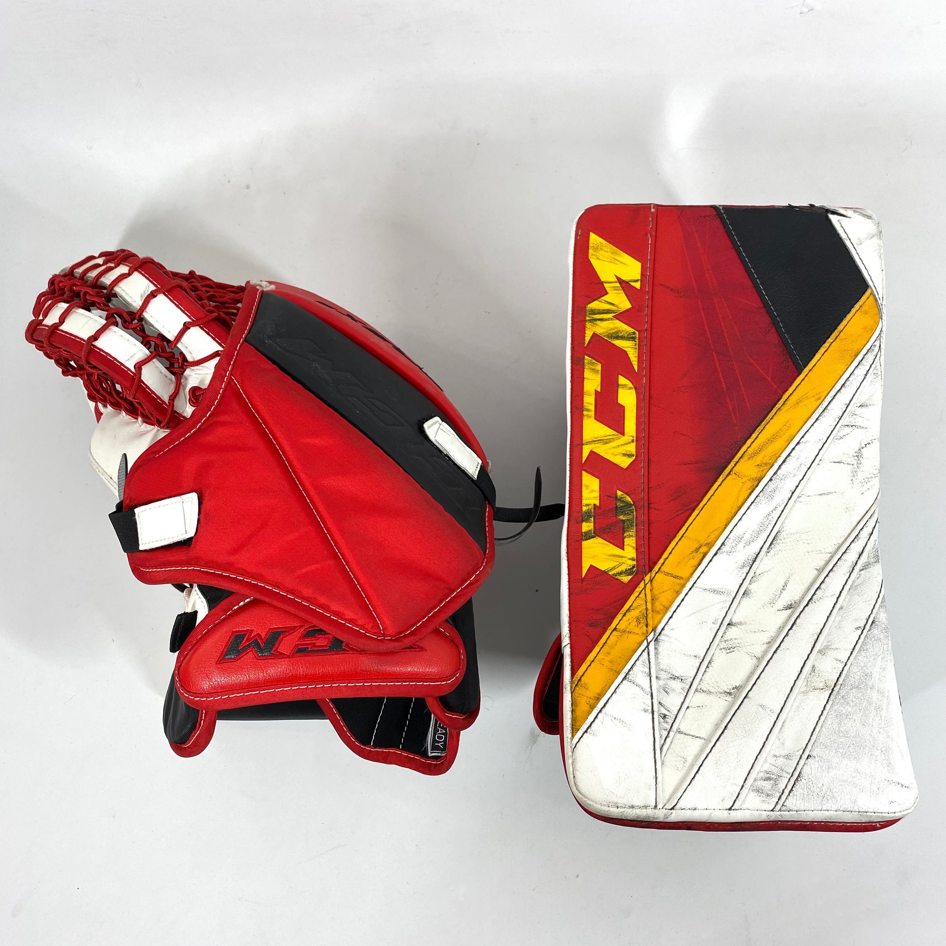 CCM Extreme Flex 5 - Ensemble complet de gardien de but senior Pro Stock d'occasion - Droitier (blanc/noir/rouge/jaune)